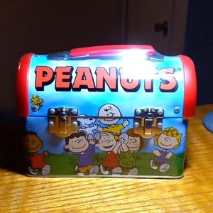 Peanuts Child's Lunch box Snooy New